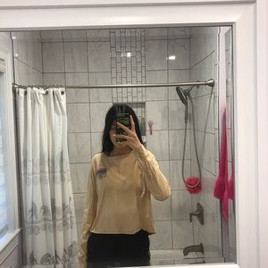 Cropped Hollister Tee